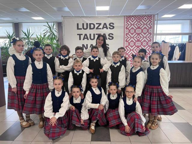 Ludzas novada skolu jaunatnes tautas deju kolektīvu koprepertuāra pārbaudes skatē, gatavojoties XIII Latvijas Skolu jaunatnes dziesmu un deju svētku l